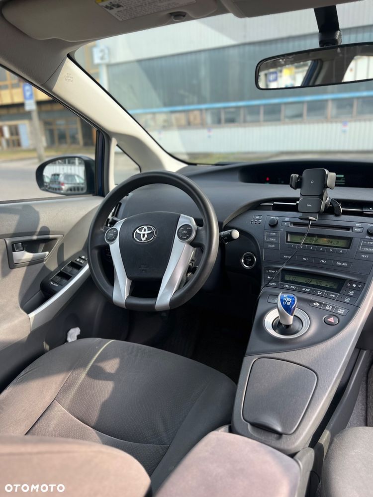 Toyota Prius - 5