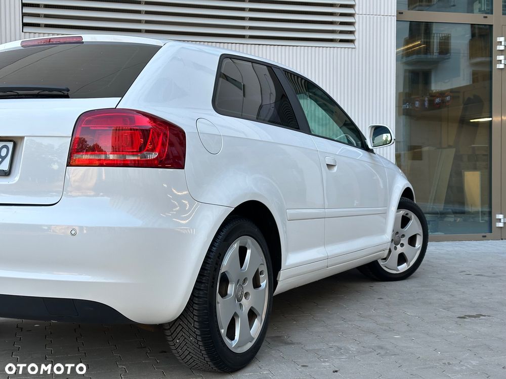 Audi A3 3-drzwiowe 1.6 TDI DPF Ambition - 13