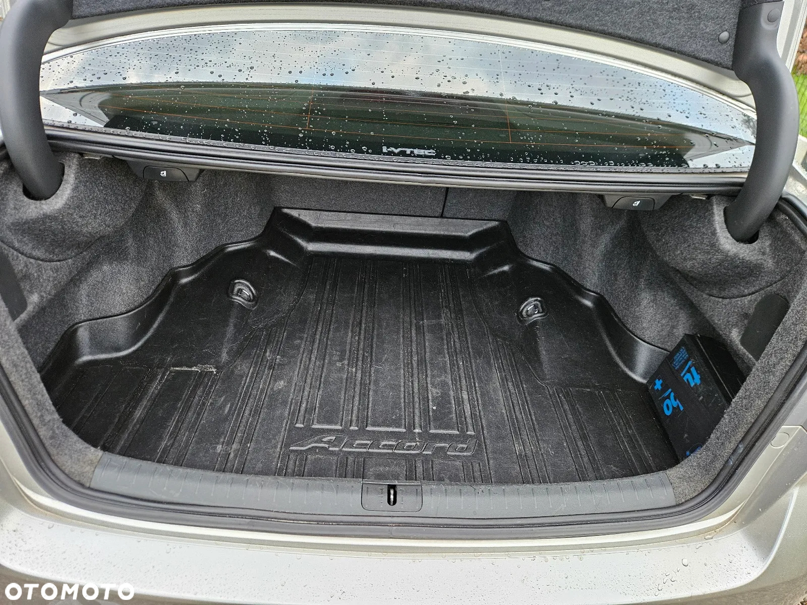 Honda Accord 2.0 Executive - 17