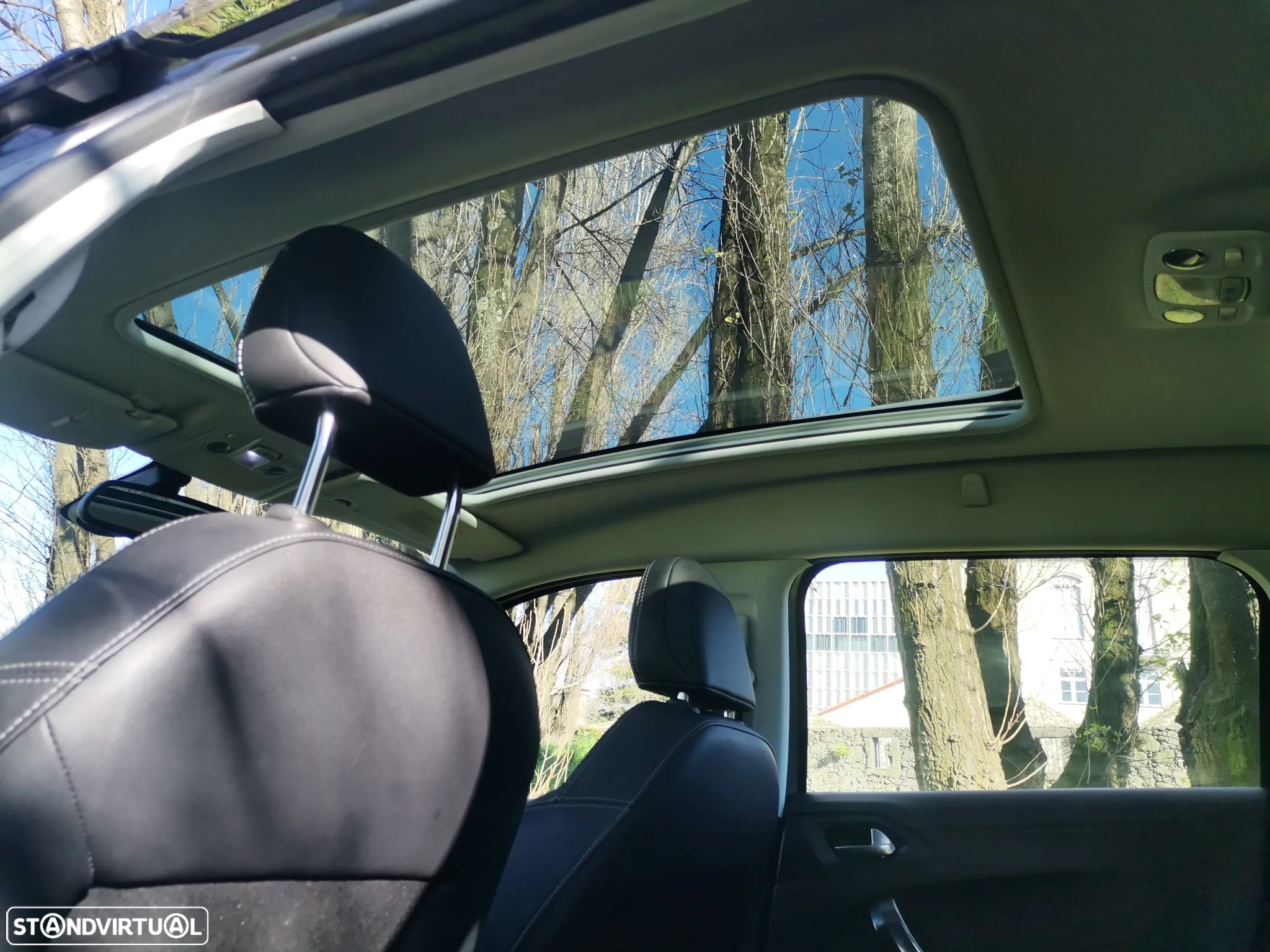 Peugeot 2008 1.6 e-HDi Allure 2-Tronic - 16