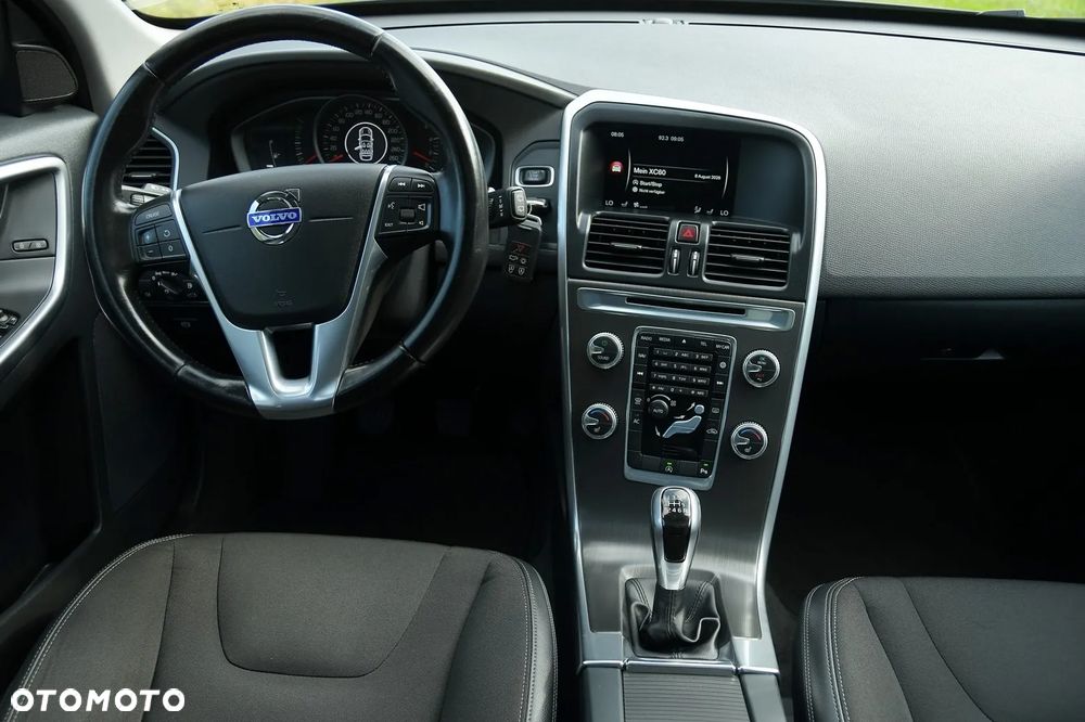 Volvo XC 60 D4 Momentum - 24