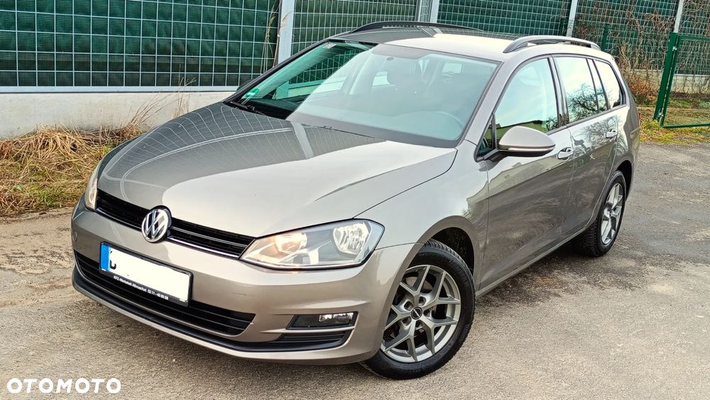Volkswagen Golf VI 1.6 TDI BlueMot Comfortline - 10