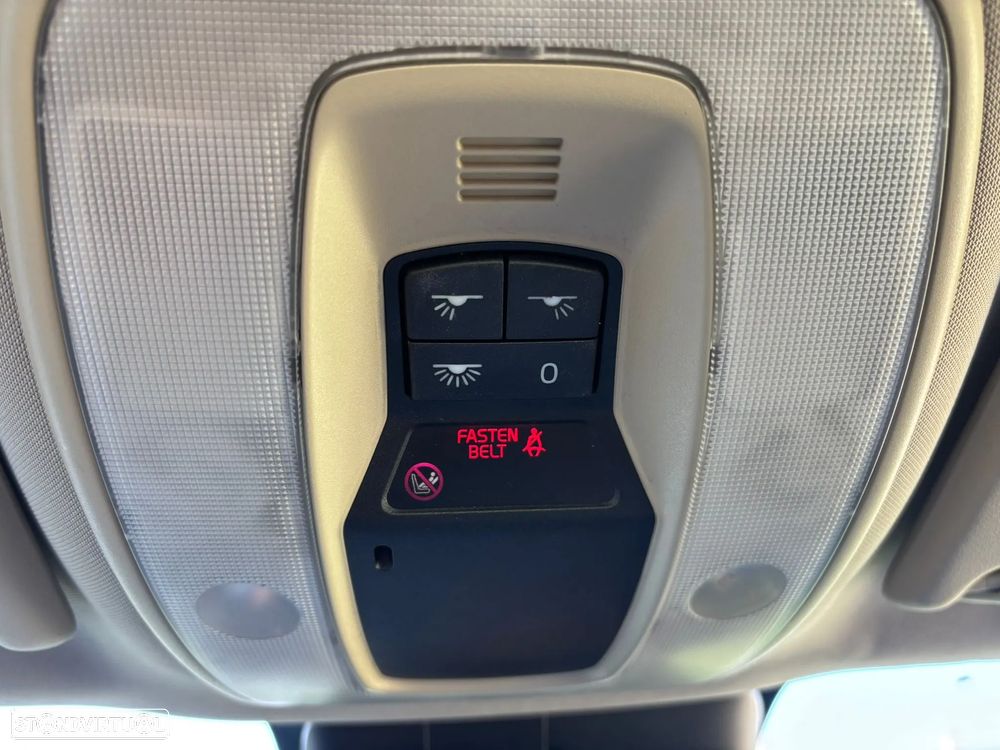 Volvo XC 60 2.0 D3 R-Design Geartronic - 28