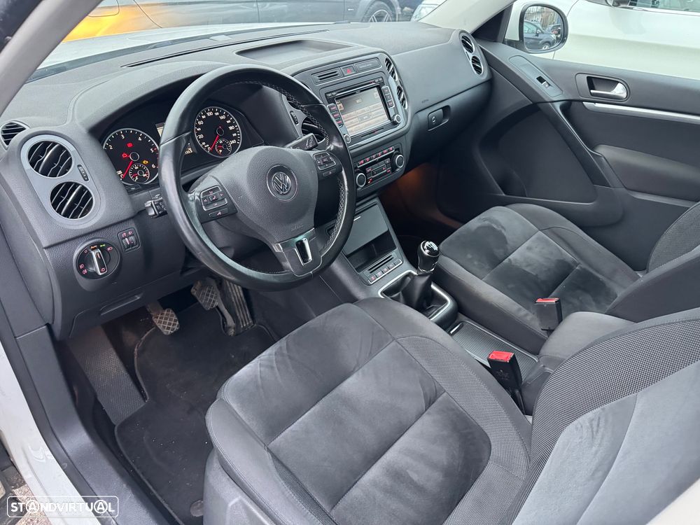 VW Tiguan 2.0 TDi Sport BlueMotion - 9