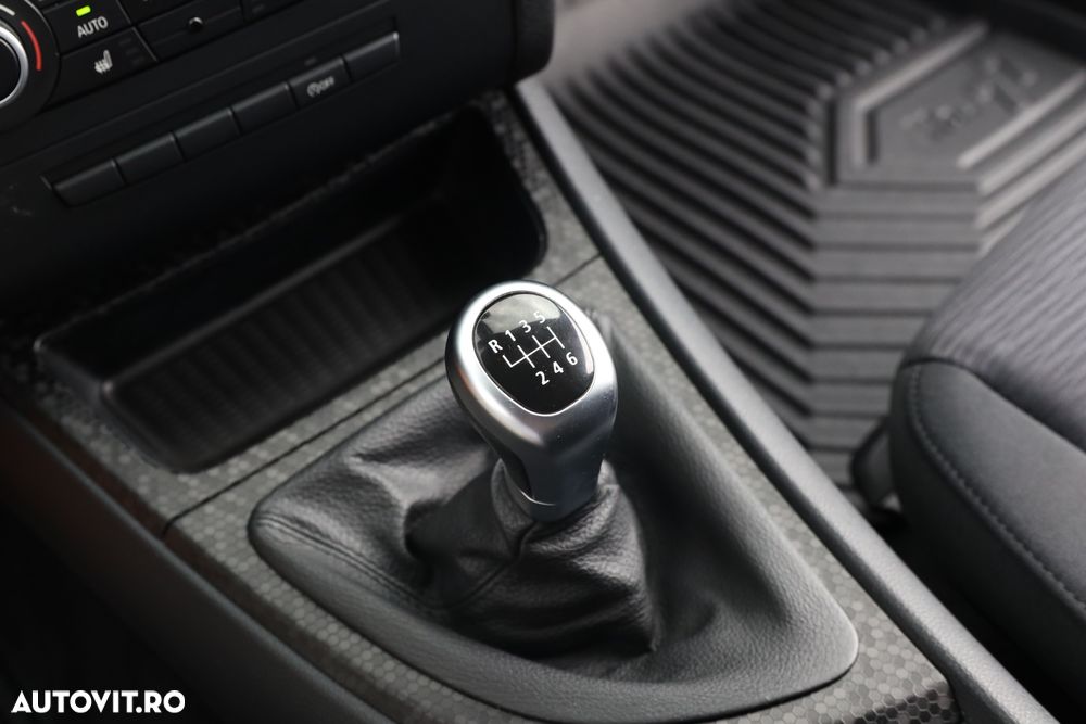 BMW Seria 1 118d - 23