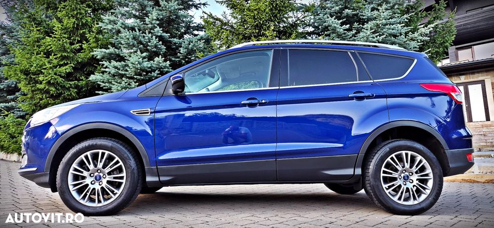 Ford Kuga 2.0 TDCi 4WD Powershift Titanium - 33