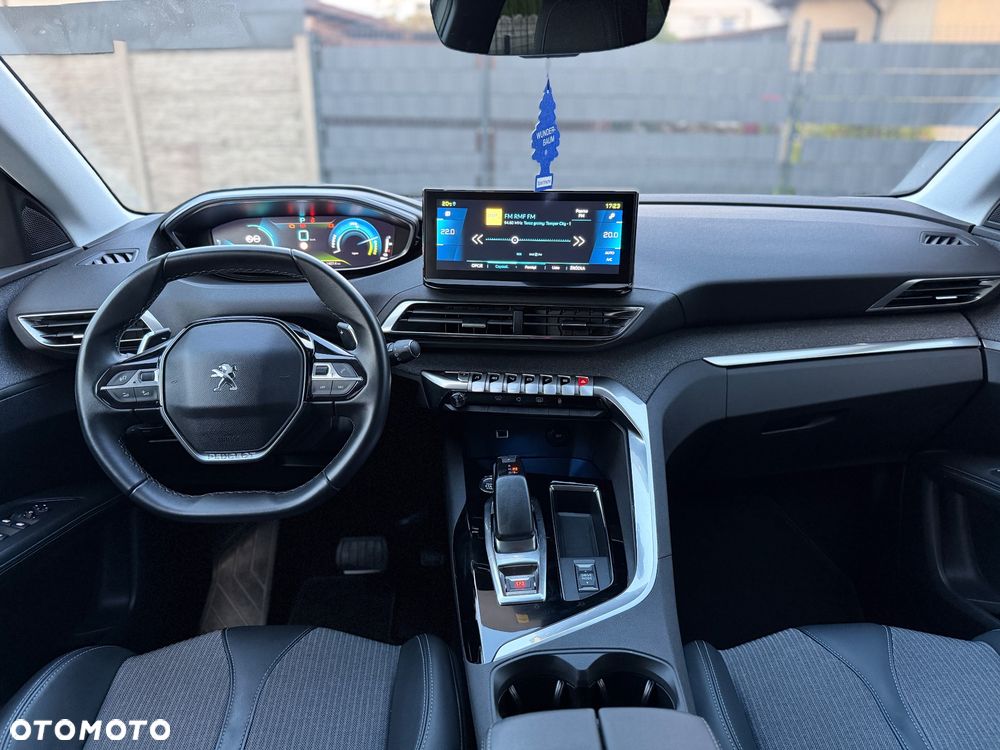 Peugeot 3008 1.6 PureTech HYbrid Allure S&S EAT8 - 17