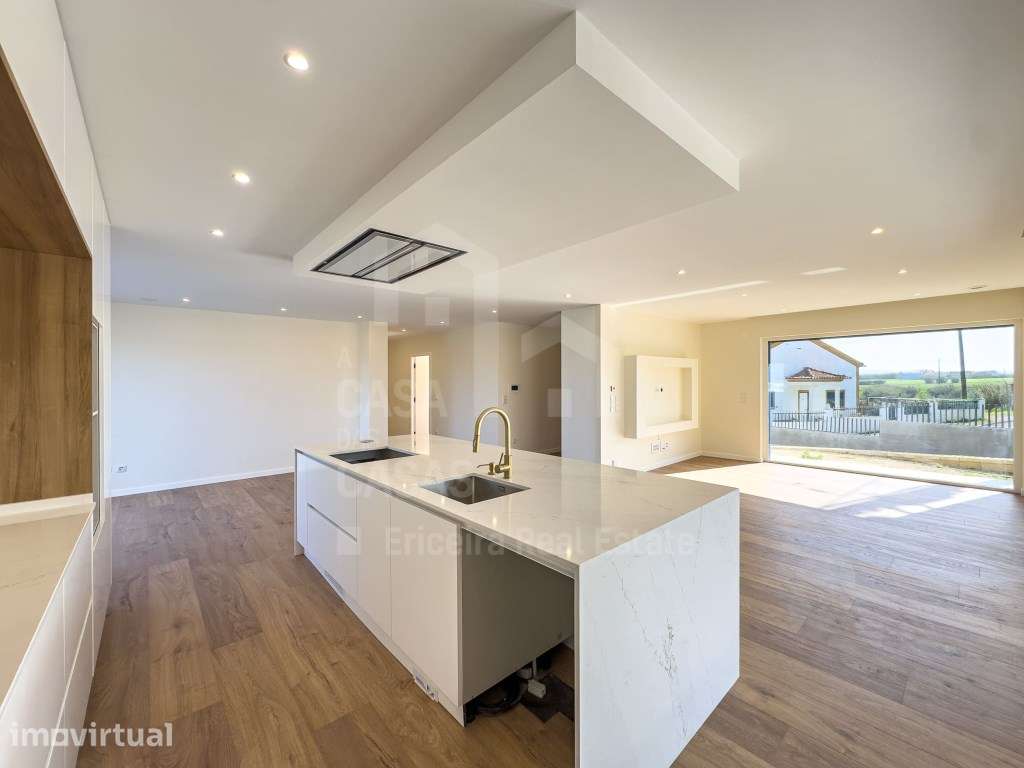 Vende Moradia T4 - Ericeira 18 km, A Casa das Casas - Grande imagem: 5/42