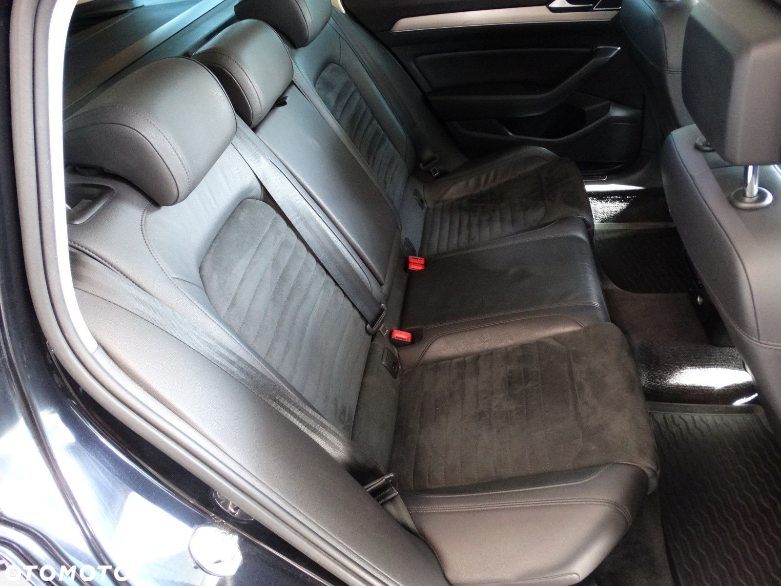 Volkswagen Passat - 14