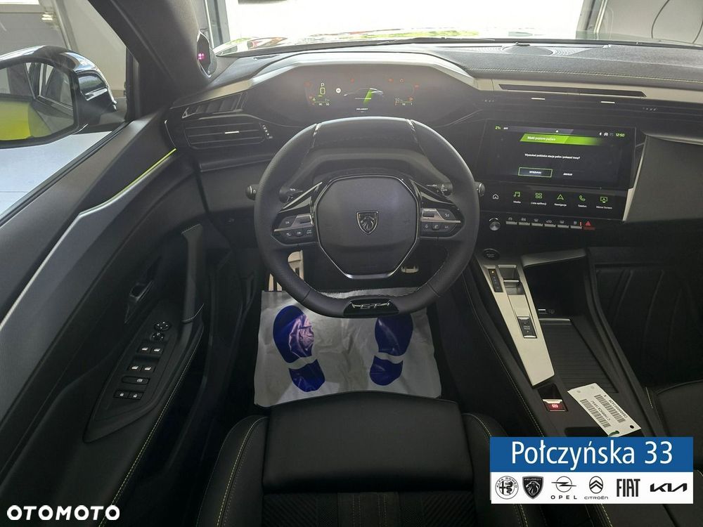 Peugeot 408 - 16