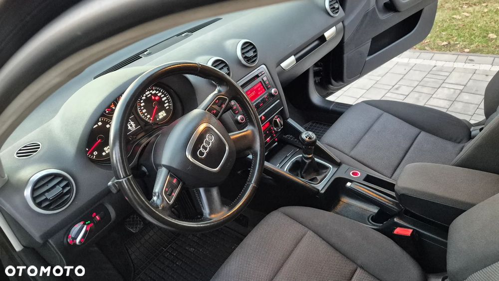 Audi A3 Sportback 1.6 Ambition - 6