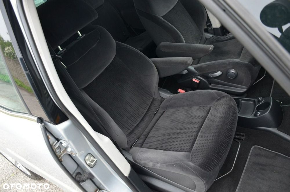 Citroën C4 Picasso - 27