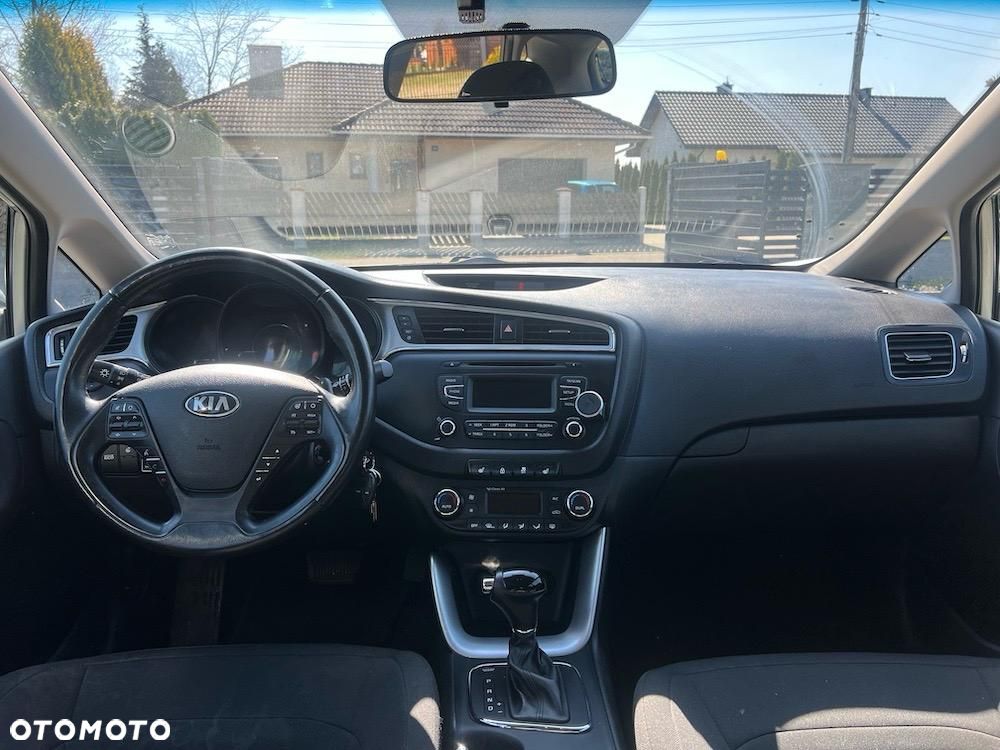 Kia Ceed - 8