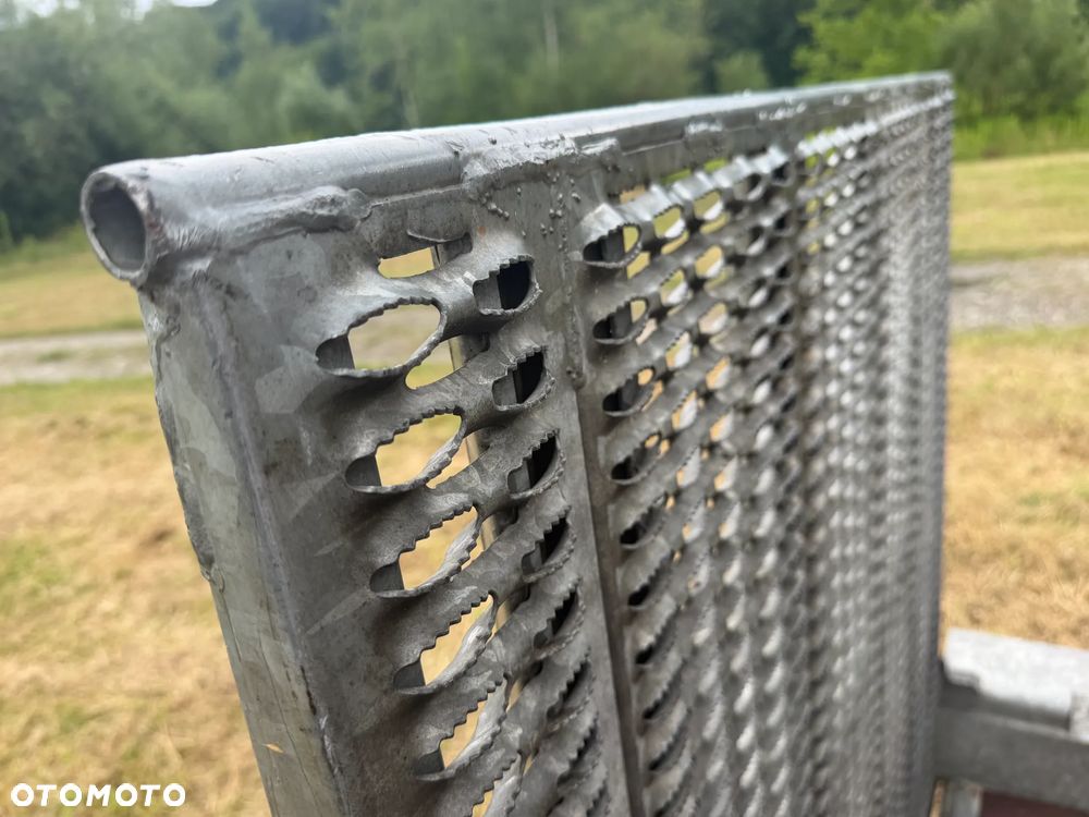 Inny Przyczepa Dwuosiowa Ciężarowa-LAWETA Do Koparek Maszyn Budowlanych. HULCO TERRAX-2 3001-LK.  NAJAZD Pełny Klapa z Bardzo mocnej konstrukcji. Lekki system otwierania najazdu jedną ręką! DMC 3000Kg! Jest To Laweta marki PREMIUM. Dwie ośie hamujące! Pełny ocynk. HULCO to Francuski Producent największy w Europie! Potężna jakość wykonania! Okazja Tanio. Laweta sprowadzona z Norwegii. Zero zużycia jak nówka sztuka! OKAZJA - 22