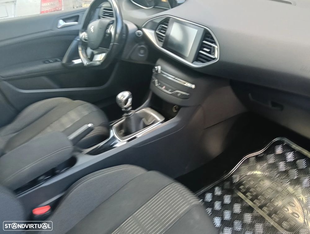 Peugeot 308 SW BlueHDi 120 Stop & Start Allure - 15