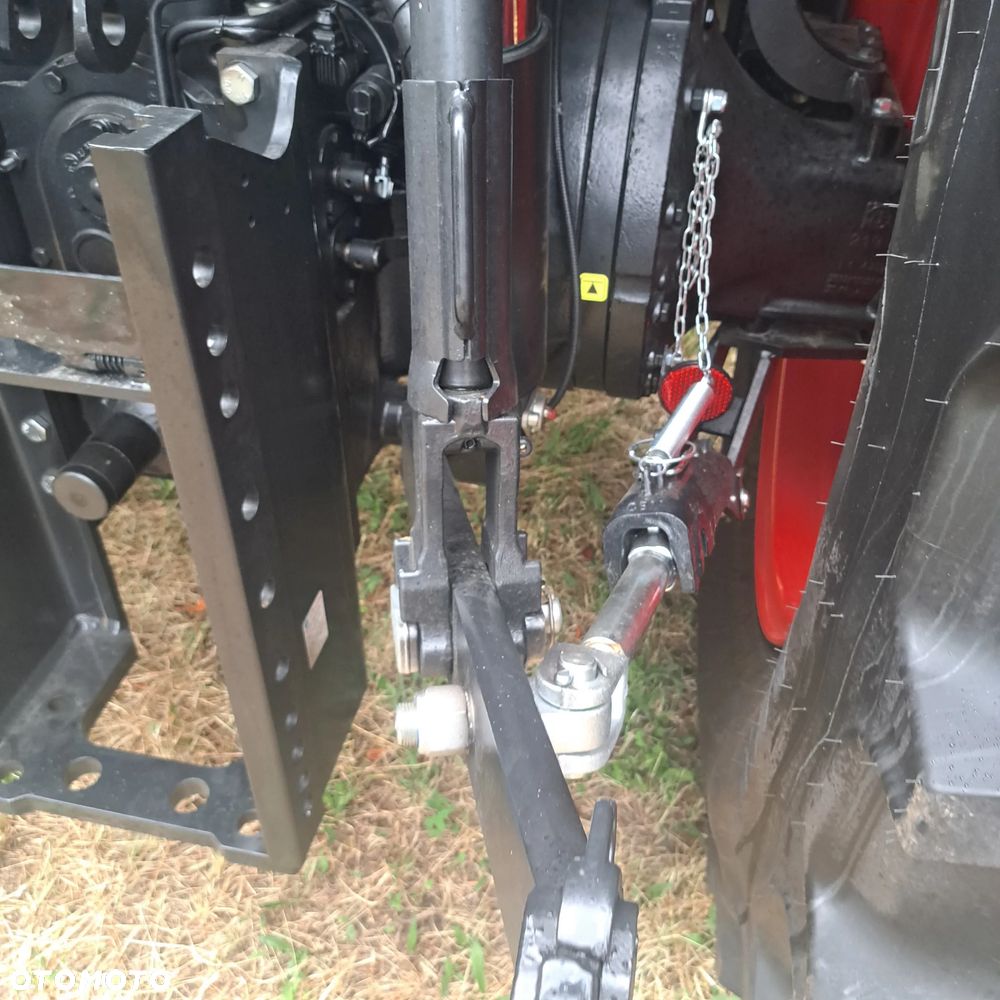 Zetor Seria 6 170 silnik Deutz AG Skrzynia ZF 54+27 biegów . 6 biegów pod obciążeniem - 41