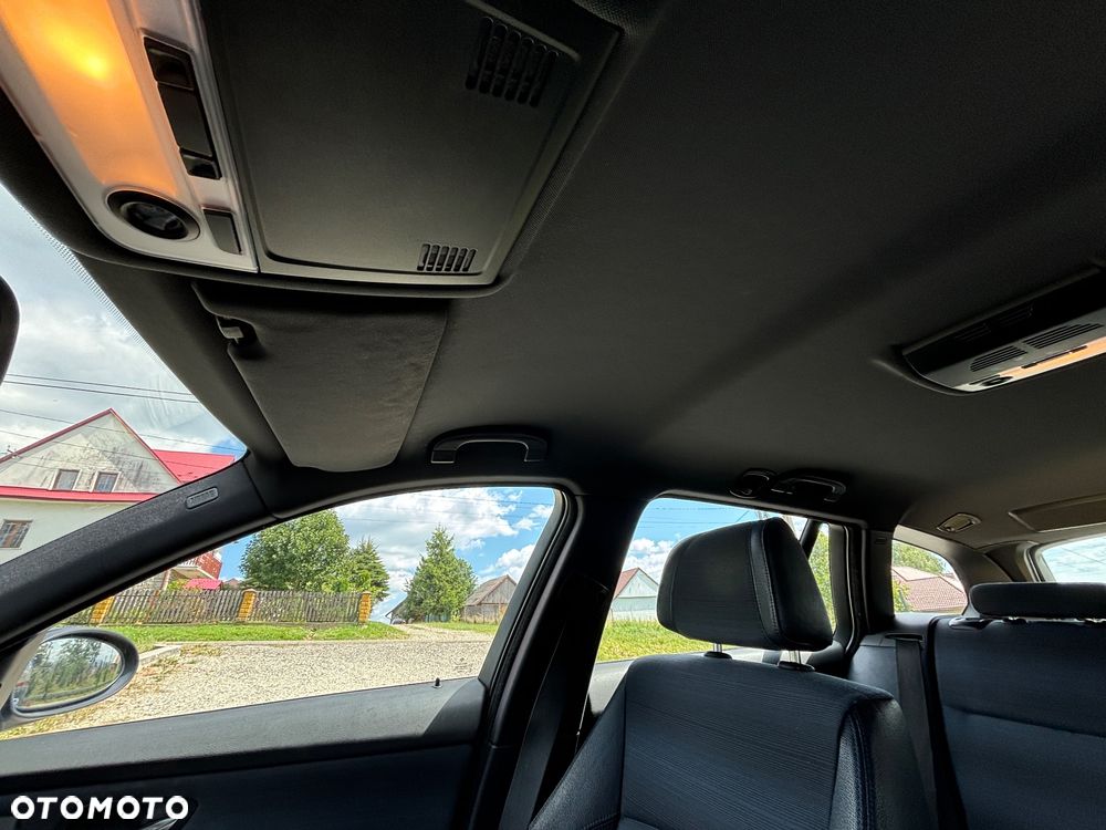 BMW Seria 3 320d - 8