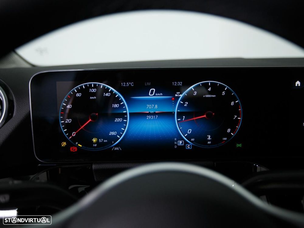 Mercedes-Benz GLA 180 7G-DCT Progressive - 14