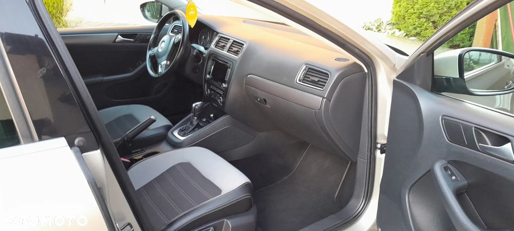Volkswagen Jetta 2.0 TSI Highline DSG - 11
