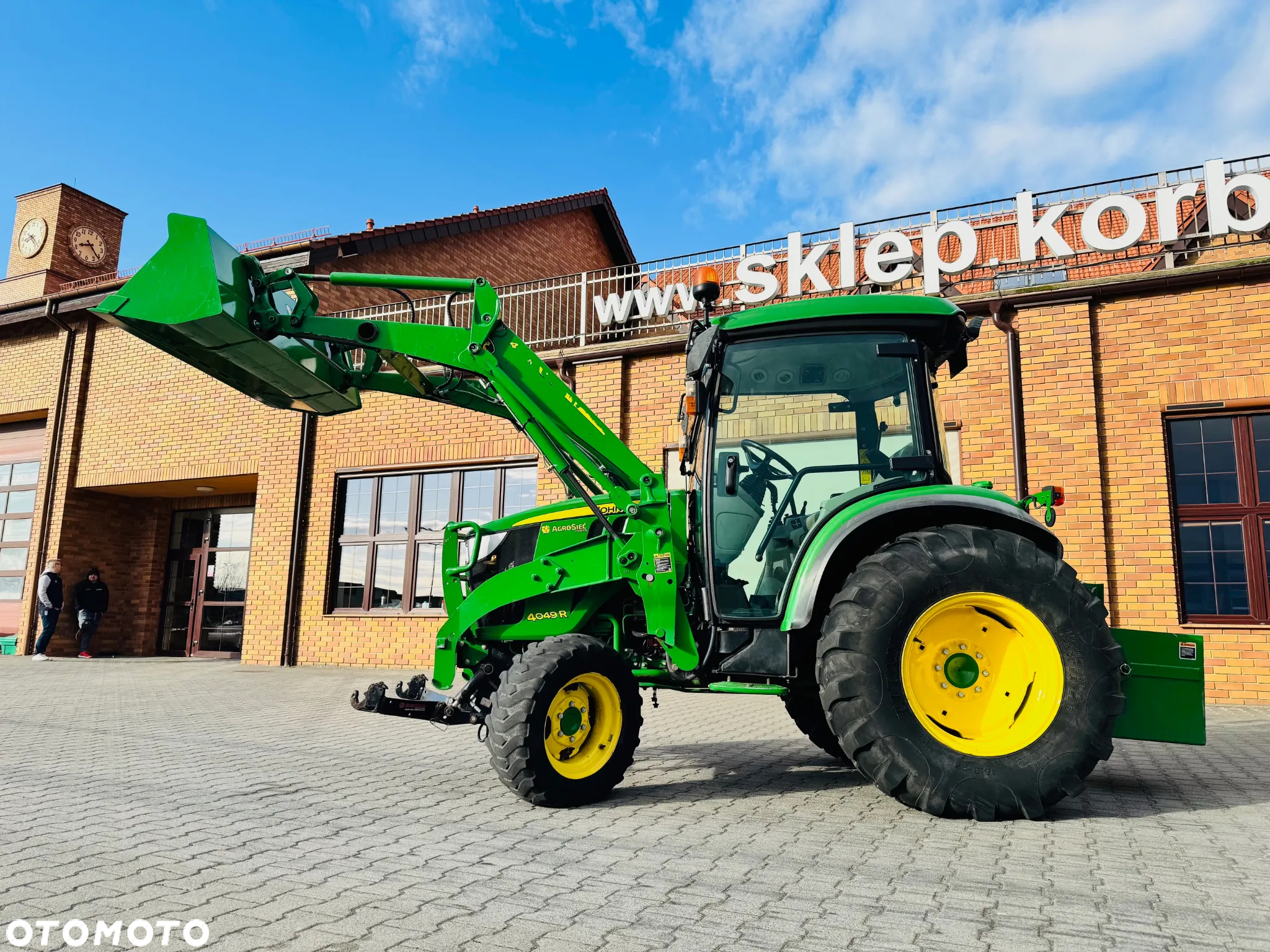 John Deere Seria R 4049R Dostępny od ręki w stanie idealnym - 15