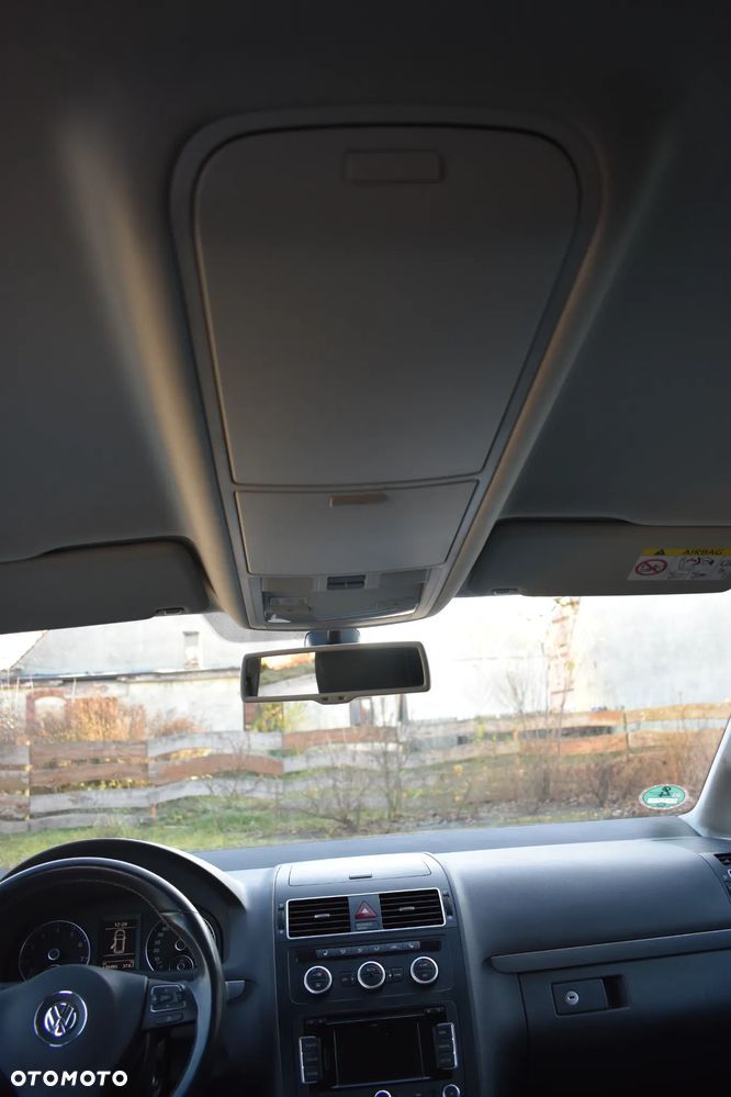 Volkswagen Touran 1.4 TSI DSG Cup - 9