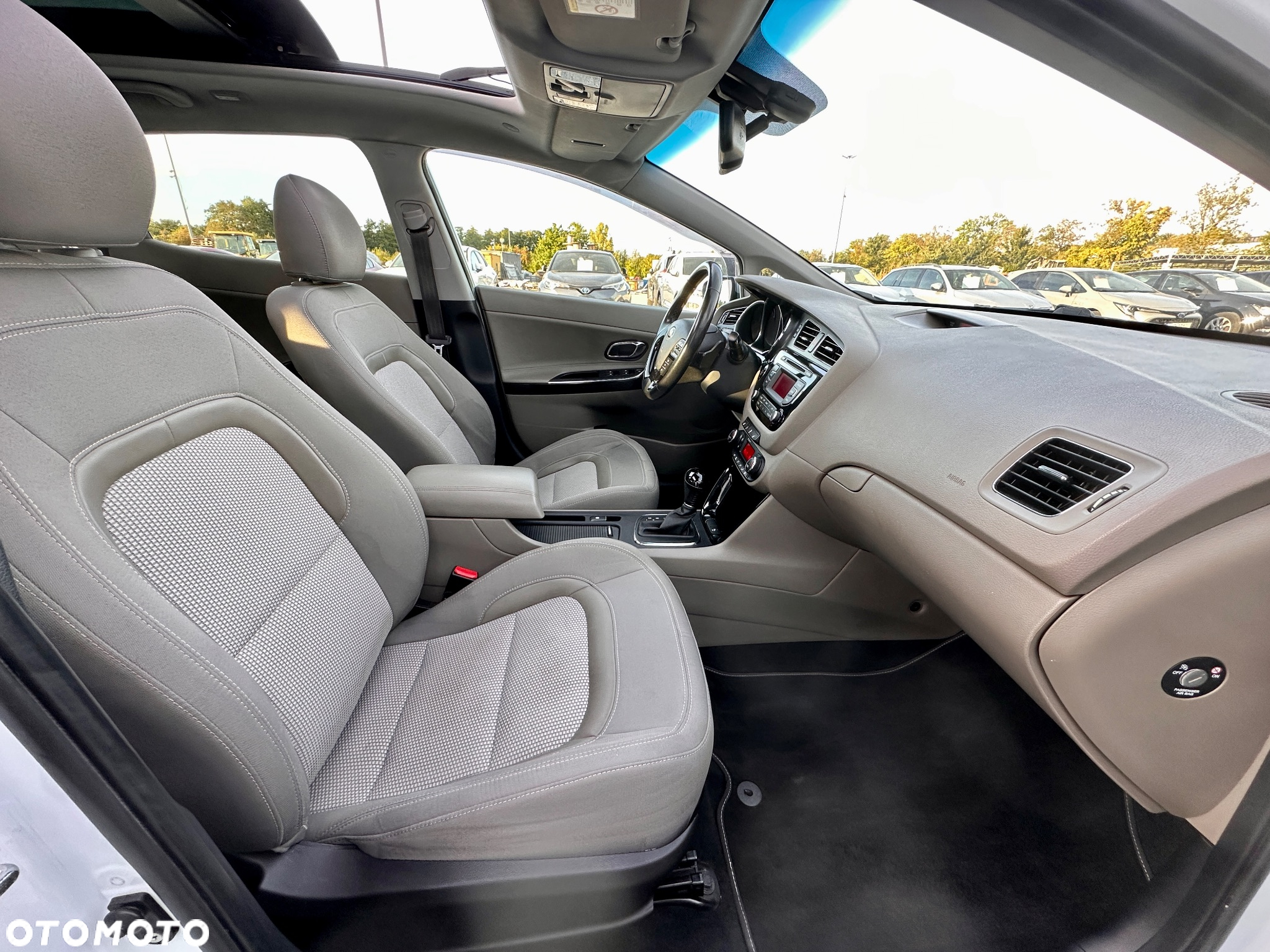 Kia Ceed 1.6 GDI DCT Platinum Edition - 16