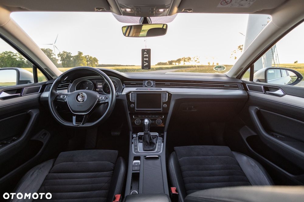 Volkswagen Passat 2.0 TDI (BlueMotion Technology) DSG Highline - 8