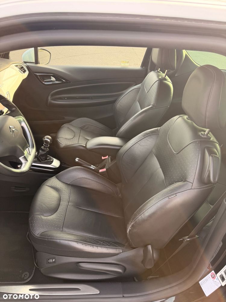 Citroën DS3 THP 155 Ultra-Prestige - 11