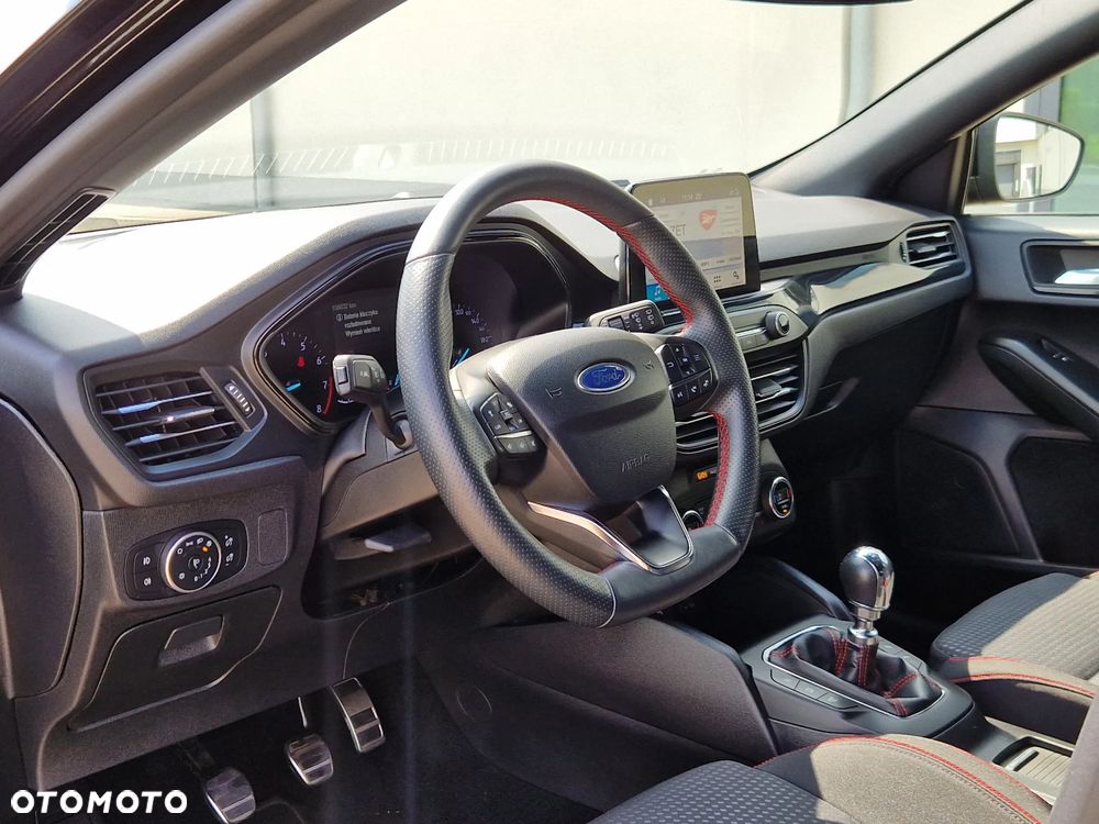 Ford Focus 1.0 EcoBoost Start-Stopp-System ST-LINE DESIGN - 19