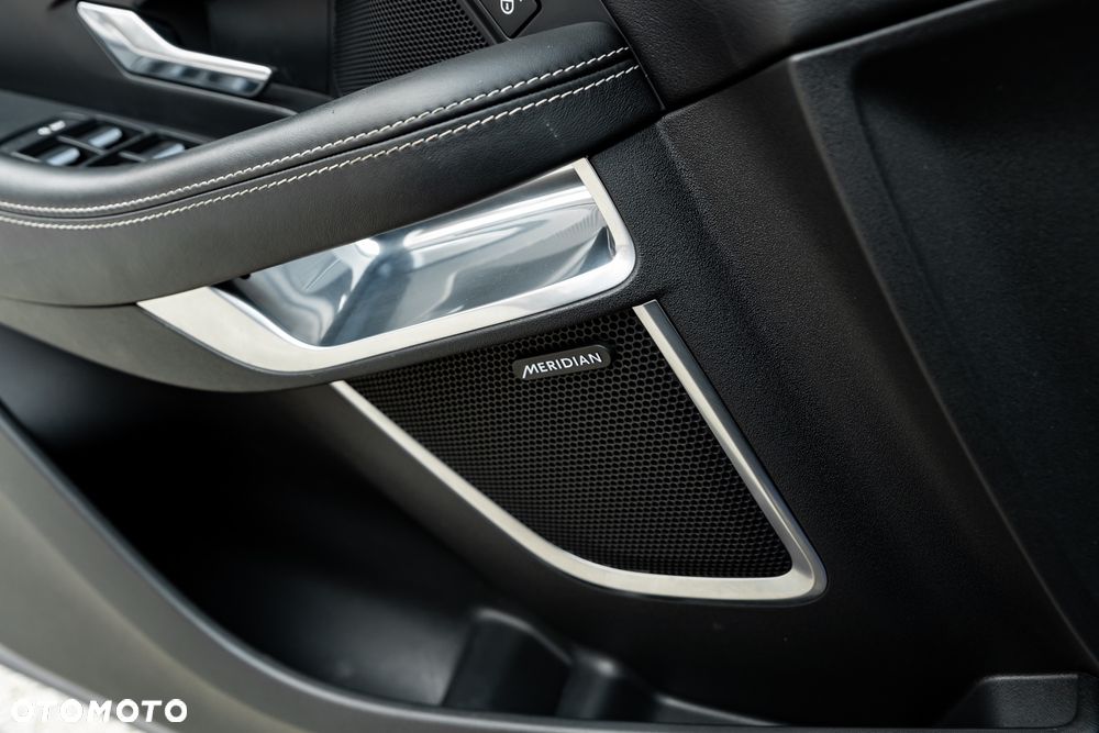 Jaguar E-Pace D240 AWD R-Dynamic S - 37