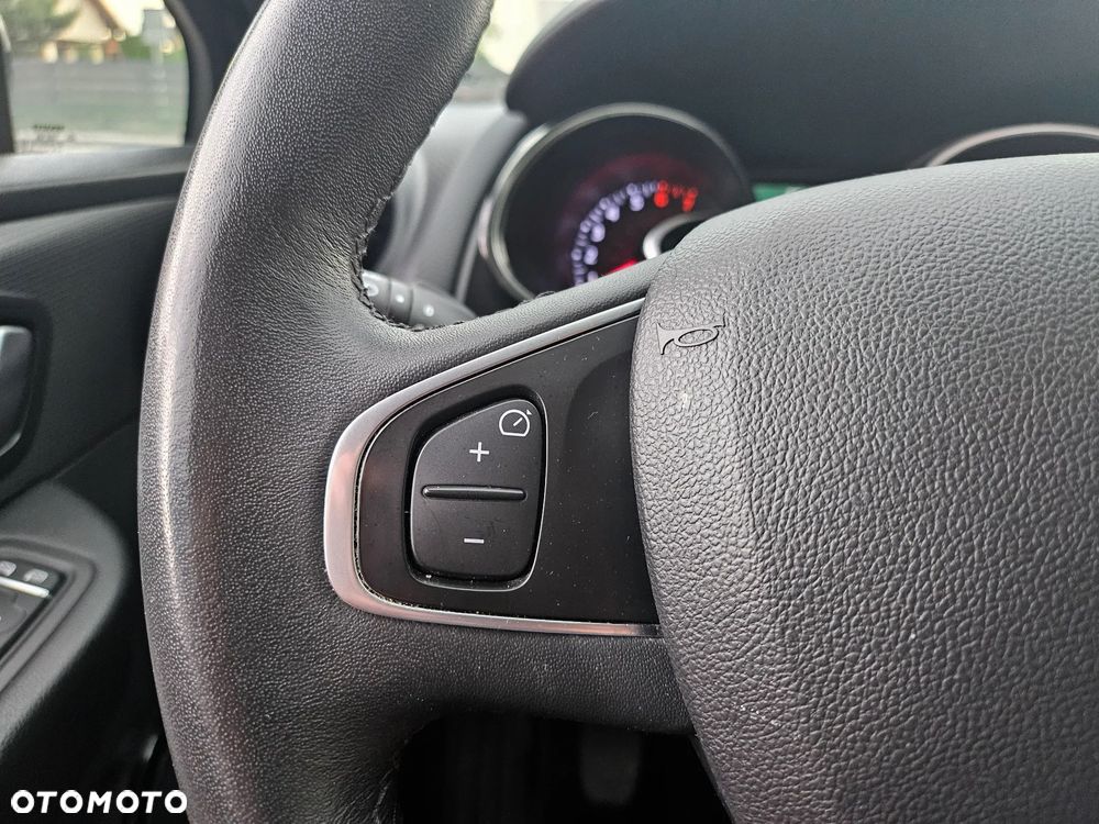 Renault Clio 1.2 16V 75 LIMITED - 29