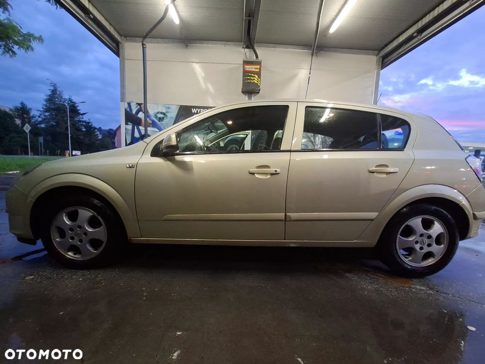 Opel Astra 1.7 CDTI - 16