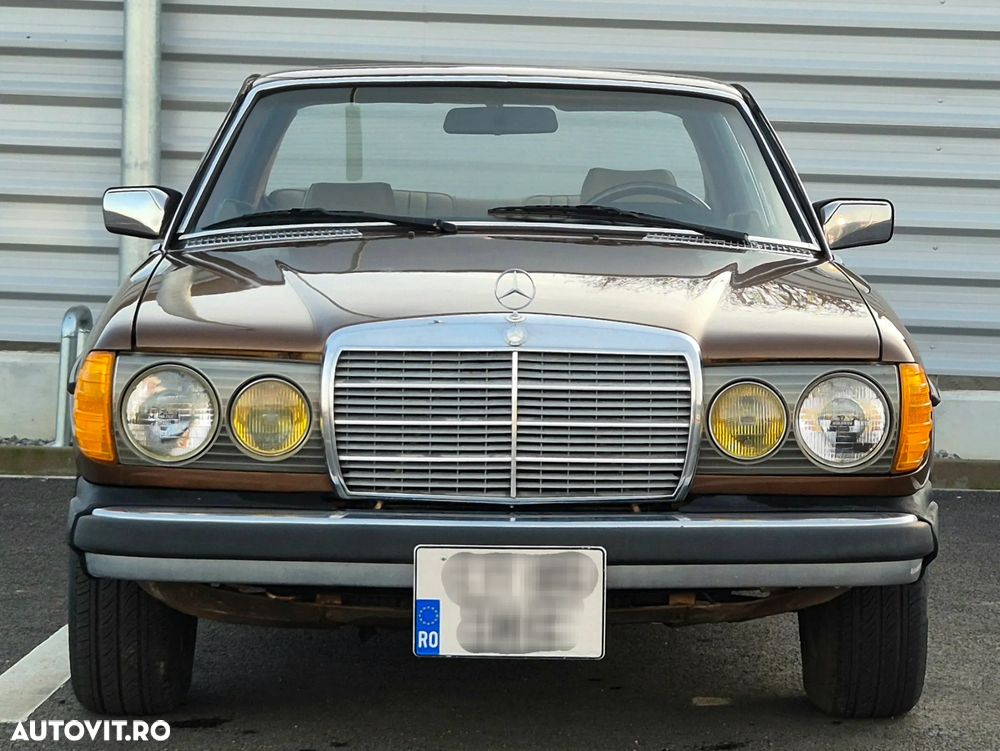 Mercedes-Benz W123 - 20