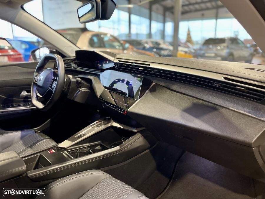 Peugeot 308 1.5 BlueHDi Allure Pack EAT8 — fotografia 28