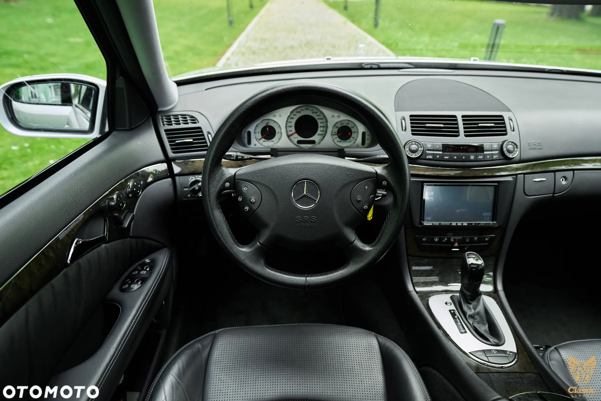 Mercedes-Benz Klasa E 55 AMG - 17