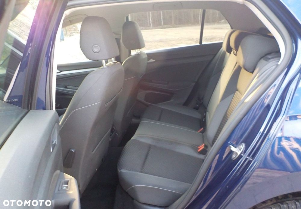 Volkswagen Golf - 26