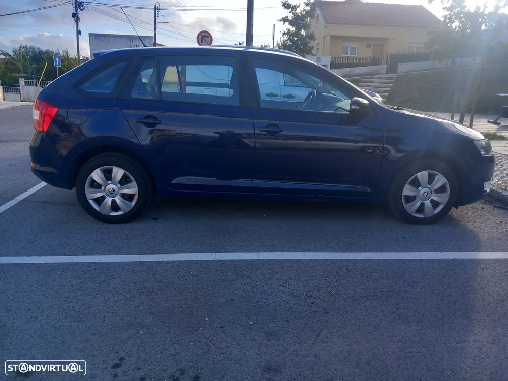 Skoda Rapid Spaceback 1.4 TDi Style - 4