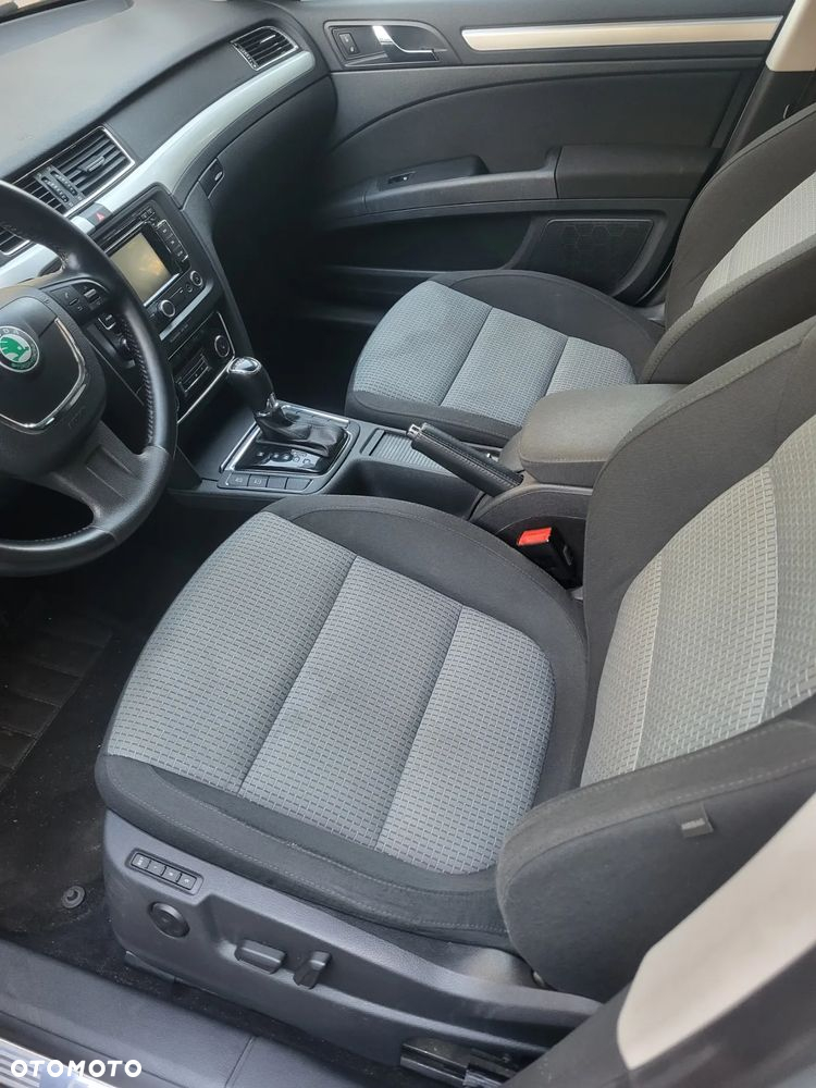 Skoda Superb 2.0 TDI DSG Exclusive - 16