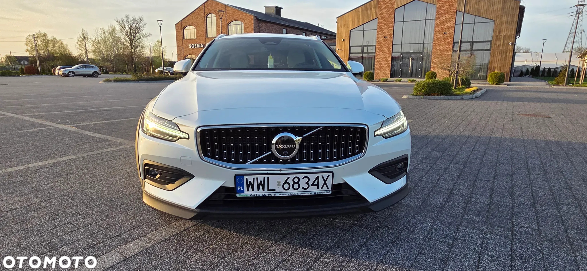 Volvo V60 Cross Country B5 B AWD Plus - 3