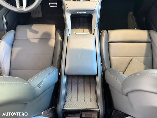 Porsche Cayenne - 10