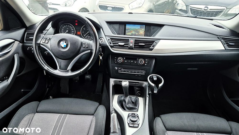 BMW X1 sDrive18i xLine - 35