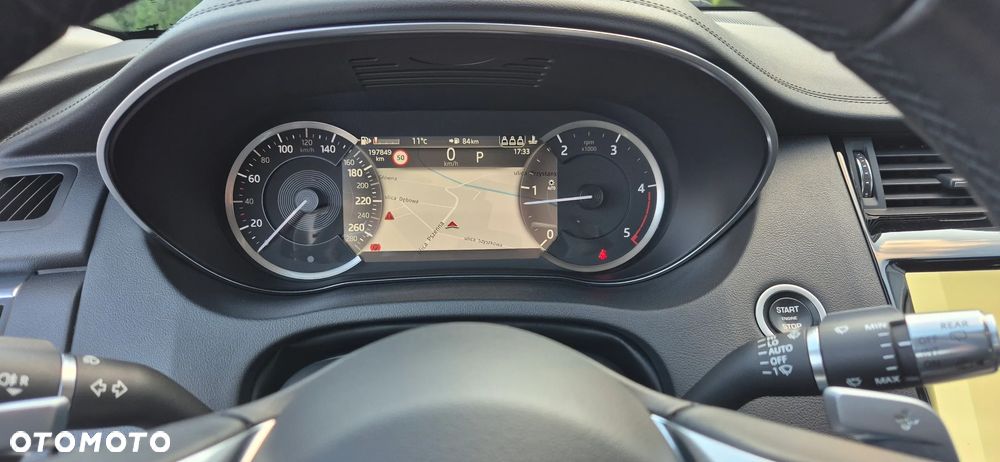 Jaguar E-Pace - 32