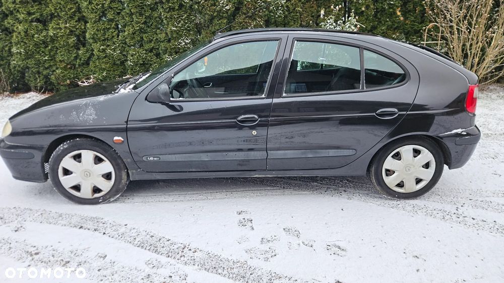 Renault Megane 1.6 - 3