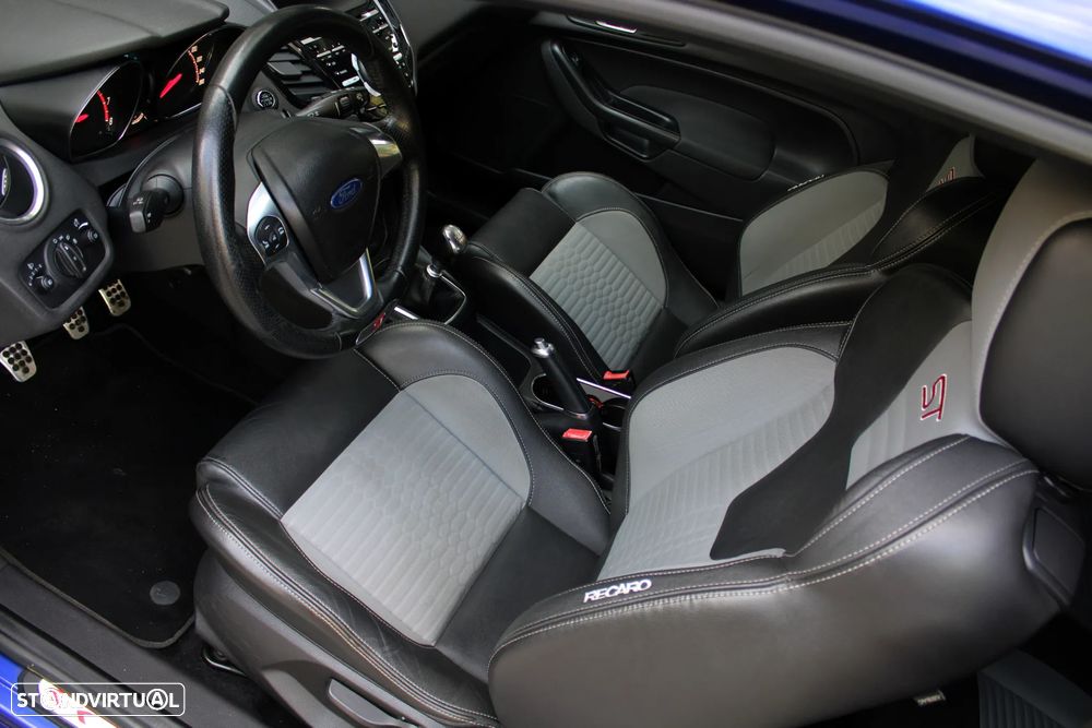 Ford Fiesta 1.6 EcoBoost ST - 22