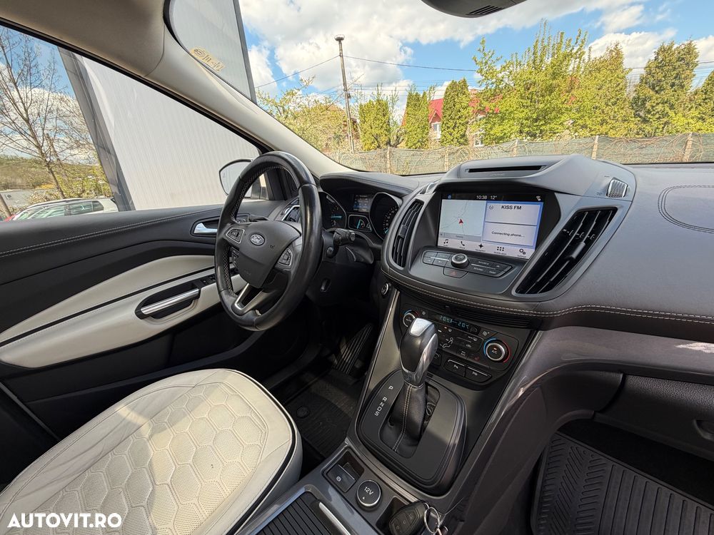 Ford Kuga 2.0 TDCi 4WD Powershift Vignale - 3