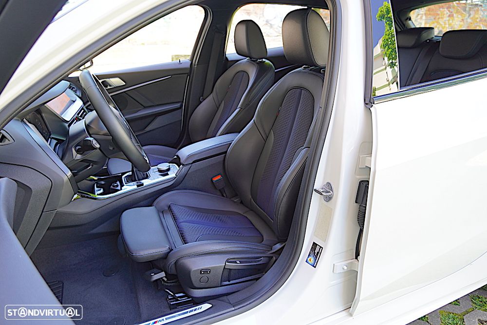 BMW 116 d Pack Desportivo M - 17