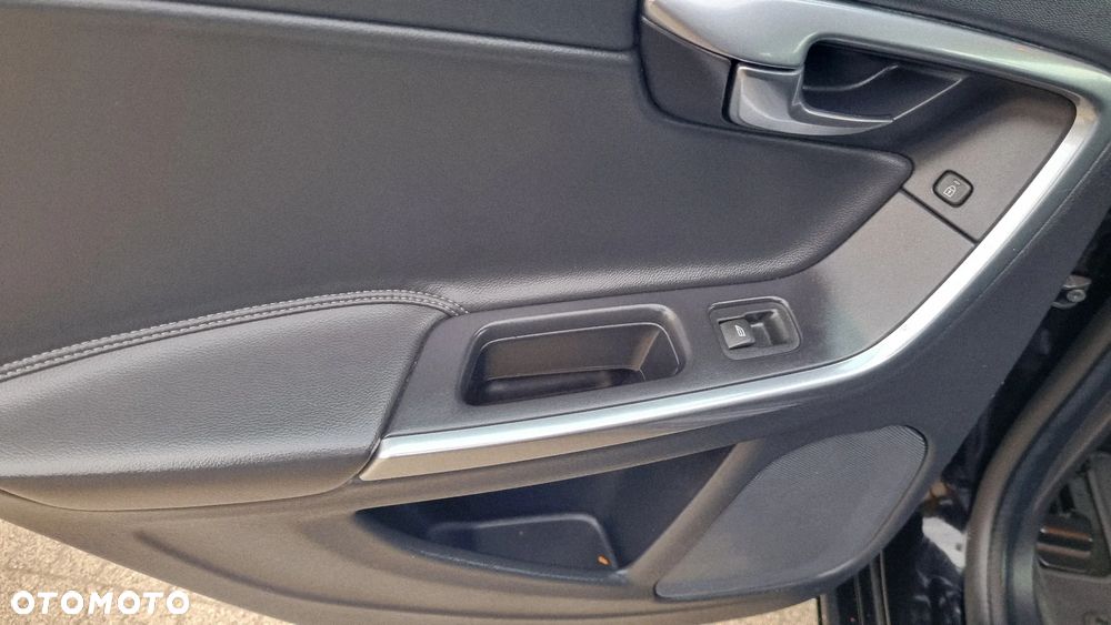 Volvo V60 D3 Geartronic Linje Business - 25