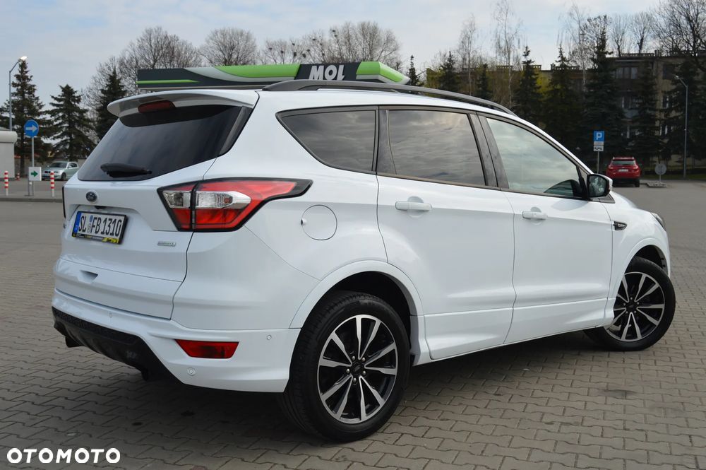 Ford Kuga 1.5 EcoBoost 2x4 ST-Line - 2