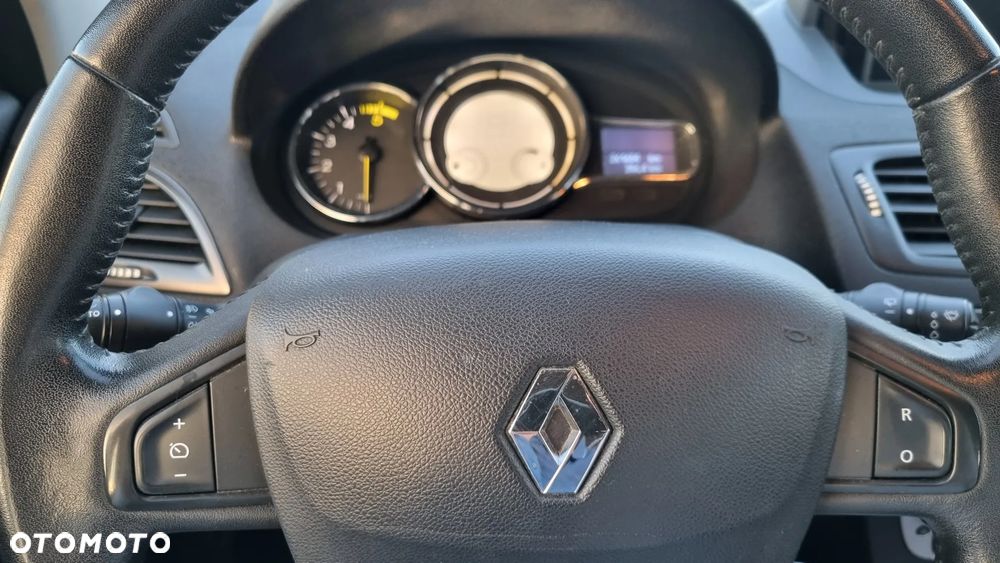 Renault Megane 1.5 dCi Exception EDC - 8