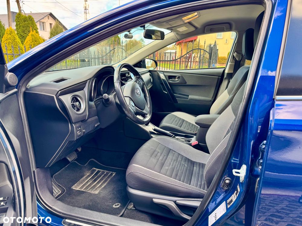 Toyota Auris Hybrid 135 Comfort - 17